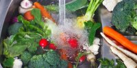 روشهای ضد عفونی کردن میوه ها، سبزیجات در روزهای کرونایی+فیلم