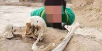 ماجرای عکس جنجالی یک گردشگر با اسکلت تاریخی