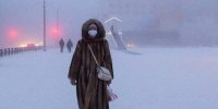 تصاویر دیدنی روز؛ از سرمای استخوان‌سوز سیبری تا حکاکی روی پوست موز