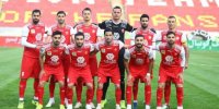 استقبال هواداران پرسپولیس از صدور کارت هواداری بانک گردشگری