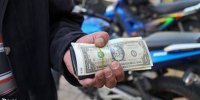 دلیل افت قیمت دلار در فروردین 1400 چه بود؟