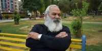 فیلم| ماجرای بیرون کردن قاسم آهنین‌جان شاعر خوزستانی از بیمارستان قبل از مرگش