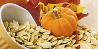 تخمه کدو تنبل چه خواصی برای بدن دارد؟