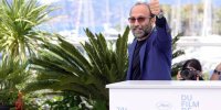 فیلم|واکنش اصغر فرهادی به دریافت جایزه بزرگ جشنواره کن 2021
