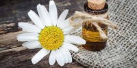 فواید شگفت انگیز روغن بابونه برای سلامتی، پوست و مو