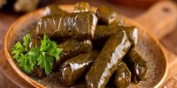 طرز تهیه دلمه برگ مو خوشمزه و ملس + عکس