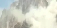 فیلم ریزش کوه در هرمزگان بعد از زلزله