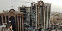 بخشی از بقایای ساختمان متروپل آبادان ریزش کرد