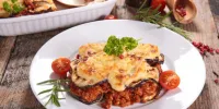 طرز تهیه موساکا بادمجان و گوشت در تابستان
