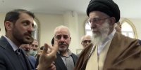 مدیرعامل فولاد مبارکه آخرین دستاوردهای این شرکت را به مقام معظم رهبری ارائه کرد