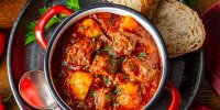 طرز تهیه گولاش؛ سوپ خوشمزه گله داران مجارستانی