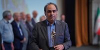 ​​​​​​​تندیس مرد سال فولاد ایران به محمود لندی رسید