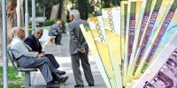 حقوق این ماه بازنشستگان با تاخیر واریز می‌شود
