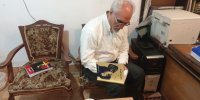 خبرنگار تیتربرتر در دیدار با نویسنده مشهور مرندی چند جلد کتاب هدیه گرفت