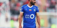 بازیکن استقلال در تمرینات نساجی