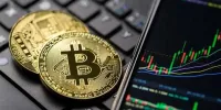 احتمال رشد بیت کوین تا 250 هزار دلار یا سقوط 50 درصدی