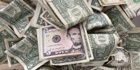 آرامش بازار ارز؛ ترکیبی از مدیریت عرضه و چشم‌انتظاری برای سیگنال‌های سیاسی جدید