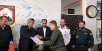 تقدیر آتش نشانی میانه  از سرباز فراجا که شجاعانه به دل آتش زد و آن را مهار کرد