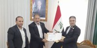 اعطای نشان سفیر صلح به نماینده رسمی کشور عراق توسط مؤسسه بین‌المللی سفیران صلح