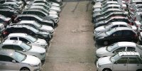 بازار خودرو راه دلار را پیش گرفت و نزولی شد!