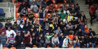 اعتراض تماشاگران به خاطر تاخیر در شروع فینال لیگ والیبال
