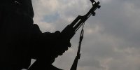 ماموران مرزبانی با اشرار مسلح در بانه درگیر شدند/ شهادت یک مرزبان