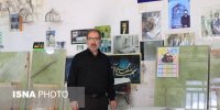 آرزویش حجاری در آرامگاه حافظ است