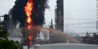 آتش‌سوزی گسترده در پالایشگاهی در تگزاس؛ ده‌ها نفر زخمی شدند
