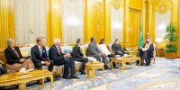 دیدار بن سلمان با هیأتی از مسیحیان انجیلی/ عکس