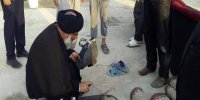 تصویری از جوشکاری امام جمعه اهواز در مرز شلمچه