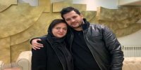 تصویری جذاب از سیاوش خیرابی در کنار مادرش