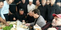 تصویری از آبگوشت‌خوری علی پروین در مراسم اربعین