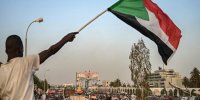 معترضان سودانی به عربستان و امارات هشدار دادند