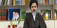 شعرا و هنرمندان در شناسایی ابعاد شخصیتی امام راحل تلاش کنند