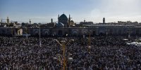 نماز عید سعید فطر در حرم  مطهر رضوی اقامه شد