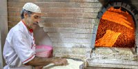 پخت و توزیع نان رایگان همزمان با عید غدیر در سیریک
