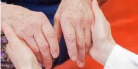 4 نشانه‌ اولیه پارکینسون