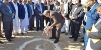 کلنگ مدرسه خیرساز توسط سرپرست وزارت آموزش و پرورش به زمین زده شد