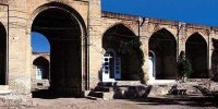 تاکید معاون استانداری کرمانشاه بر مرمت سریع کاروانسرای عباسی قصرشیرین توسط اوقاف
