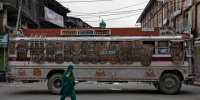 والدین کشمیری از فرستادن فرزندانشان به مدرسه خودداری کردند