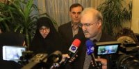 دیدار وزیر بهداشت با خانواده شهید دکتر هاشم معیری