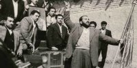 تو تهران بودیم ولی خونه مصدق نرفتیم...خونه‌ش تو دعوای بین مردم و سرهنگ ممتاز و اینا داغون شد
