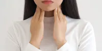 سنگ لوزه؛ علت‌ها، علائم و درمان آن