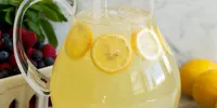 لیموناد با طعم‌های مختلف برای تابستانی رنگی