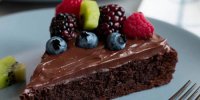 طرز تهیه کیک شکلاتی بدون آرد، مرحله‌به‌مرحله