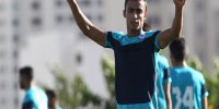 نقل و انتقالات/ تمدید قرارداد سینگ با نساجی
