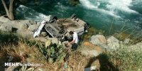 سقوط خودروی پراید در جاده چالوس/ نجات معجزه‌آسای هر سه سرنشین