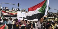 کمک ۳ میلیارد دلاری عربستان و امارات به سودان