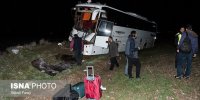 ۱۲ مصدوم از تصادف اتوبوس با کامیون