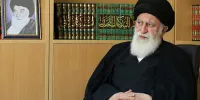 تصاویری از آیت الله علوی بروجردی در حال پذیرایی از زائران اربعین